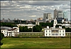 Old Royal Naval College oraz panorama wschodniej części Londynu widziana ze wzgórza obserwatorium astronomicznego w Greenwich